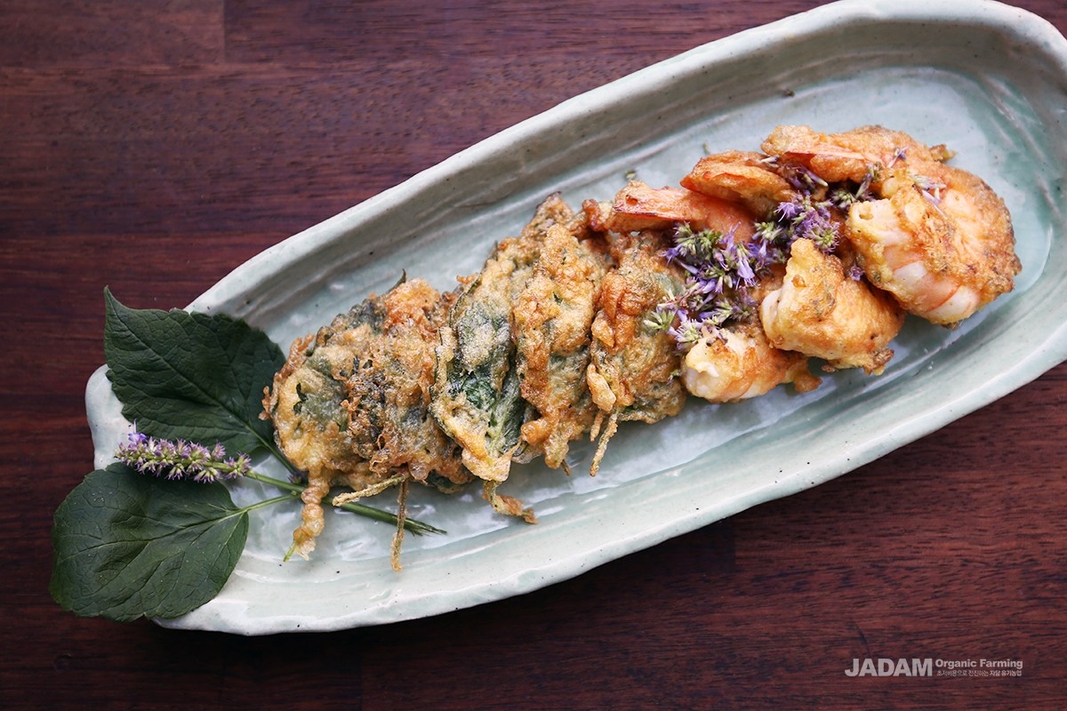 They can also be made into pancakes or fried, and are sometimes added when making kimchi.