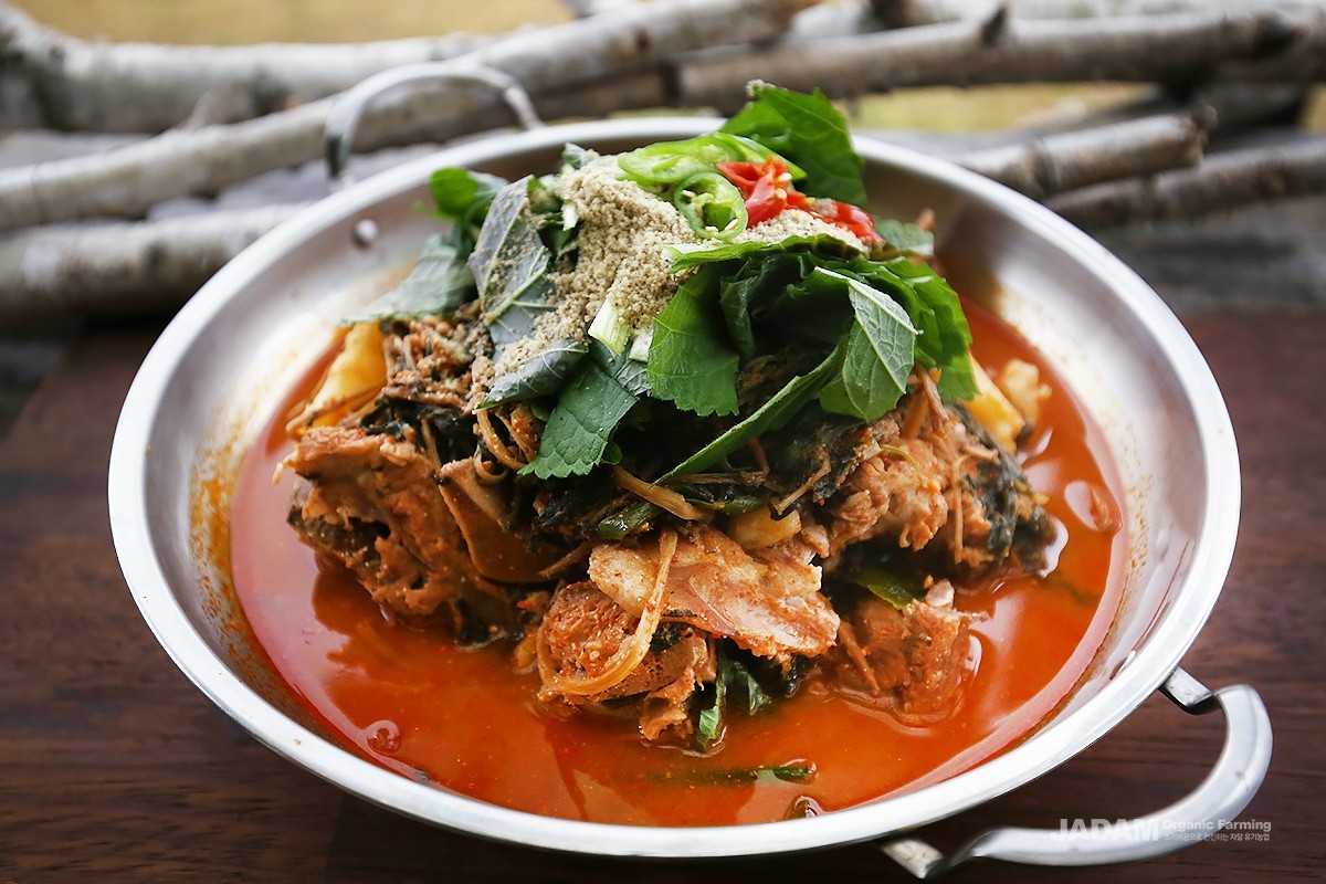 They may be added when boiling meat or their decoction used in a variety of dishes.